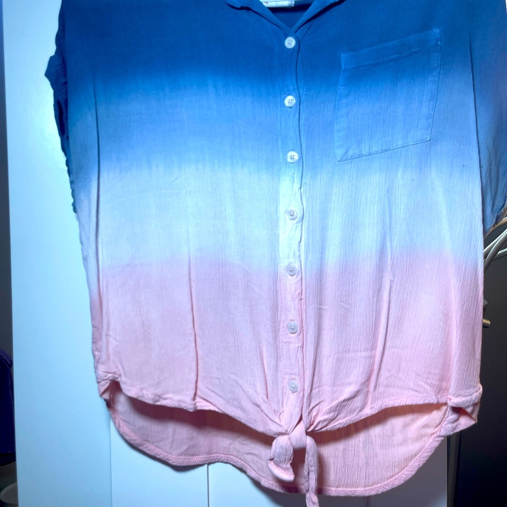 Justice top.